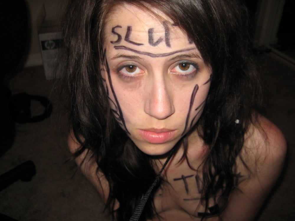 虐待された売春婦 #94206979