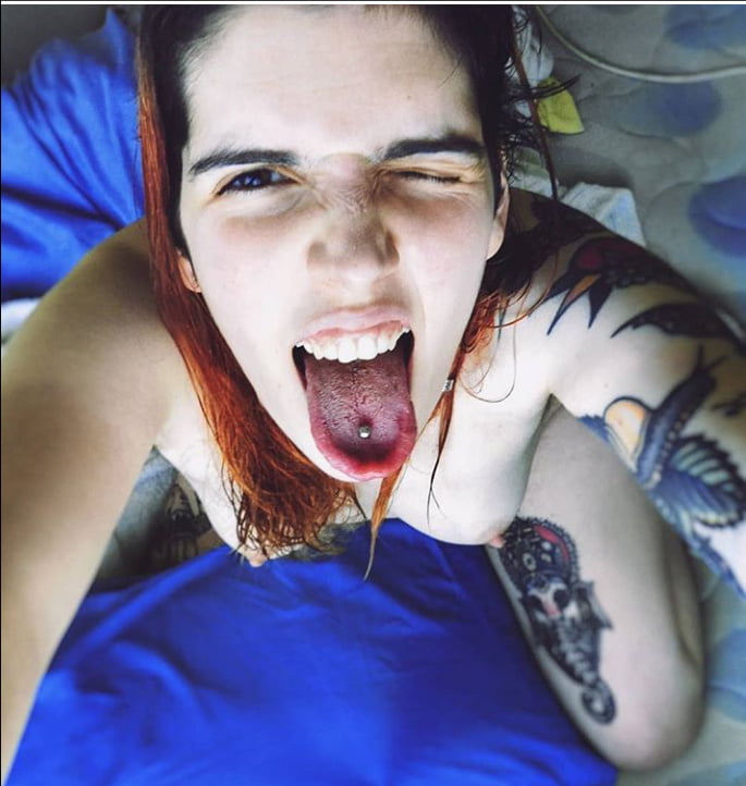 虐待された売春婦 #94207037