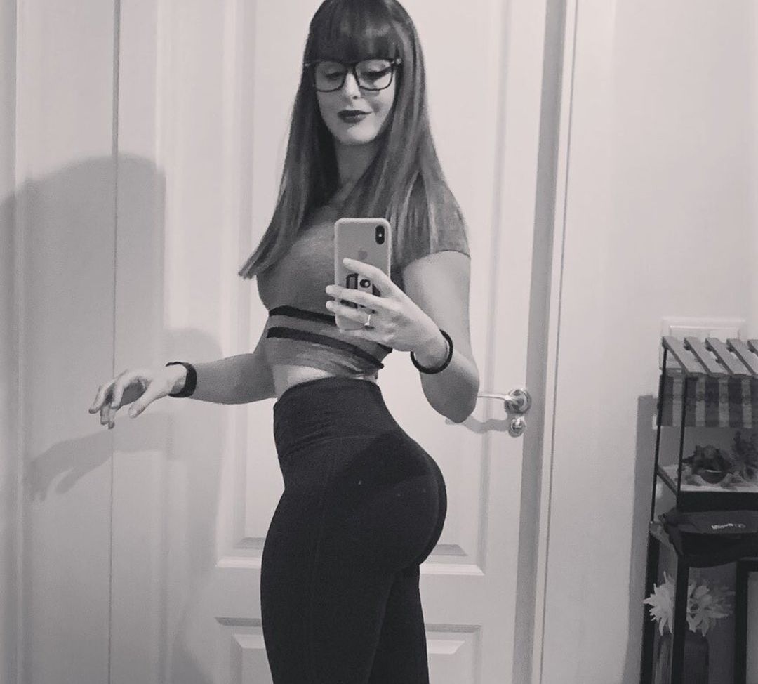 Pettans desnuda #108301153