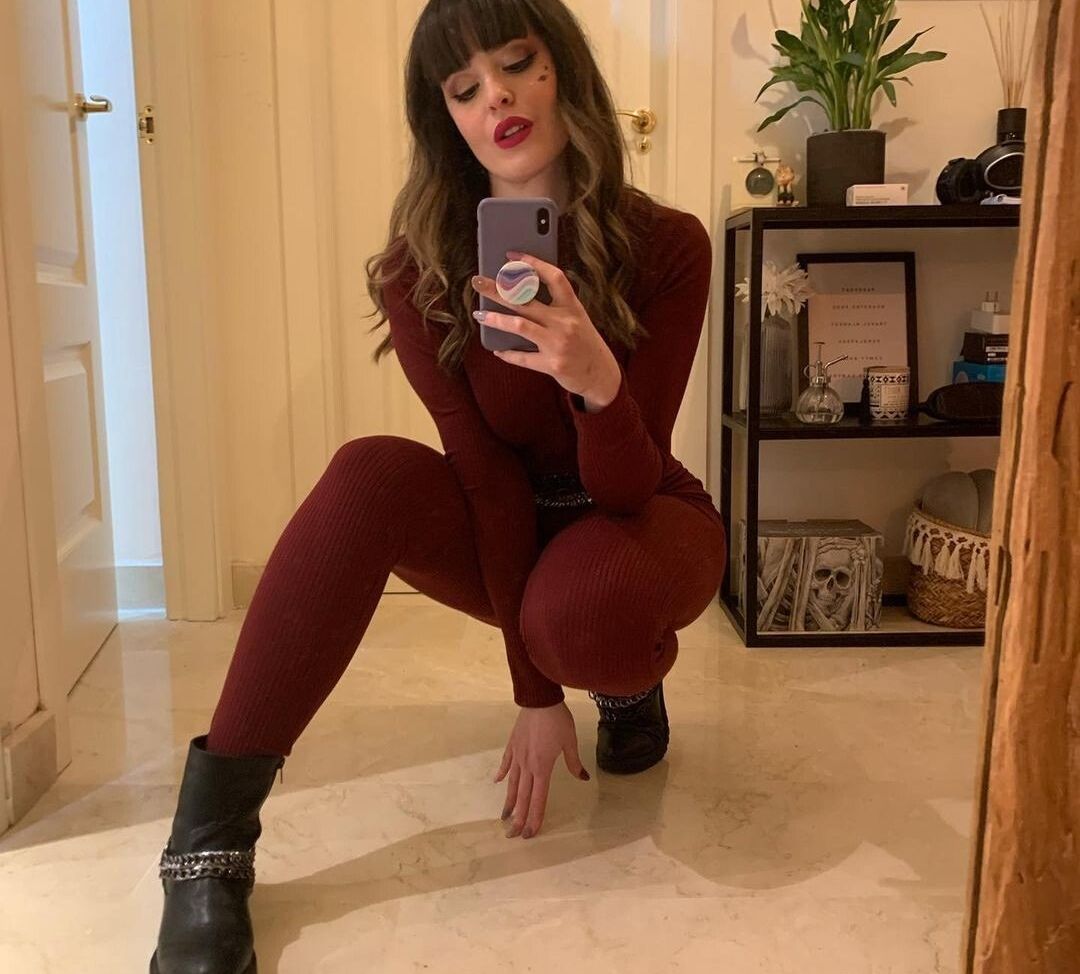 Pettans desnuda #108301181