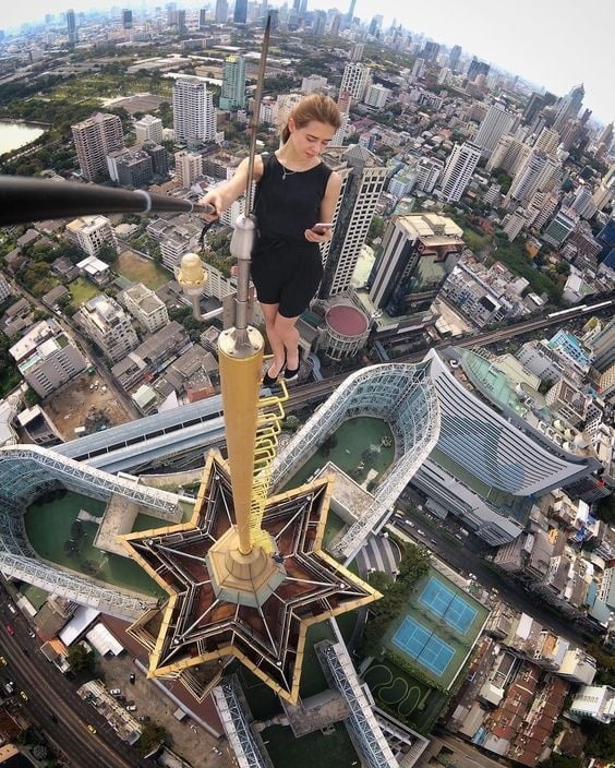 Do Not Look Down #104968130