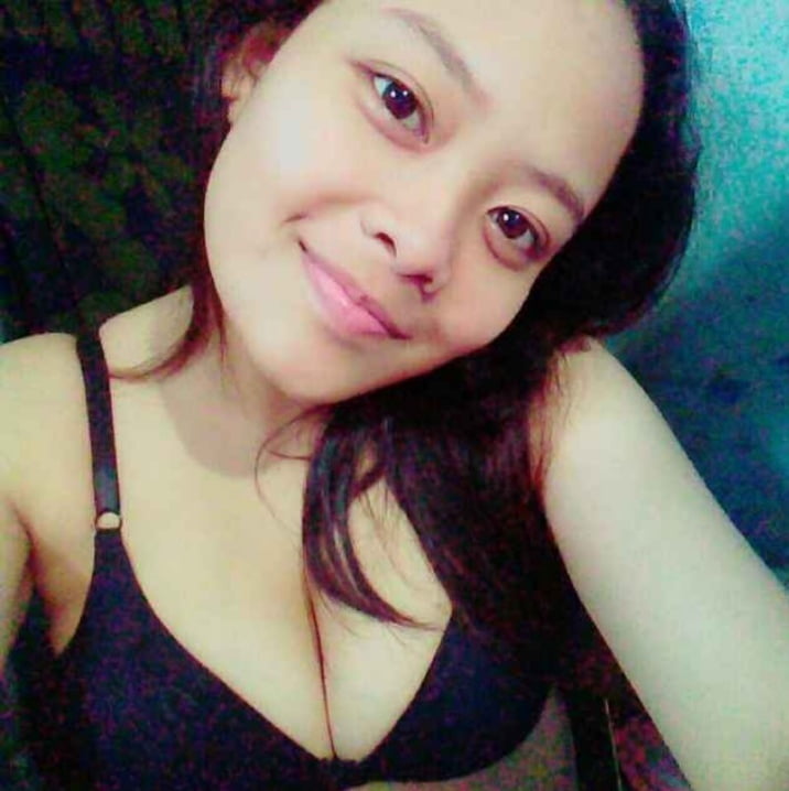 Awek tetek padu
 #81846207