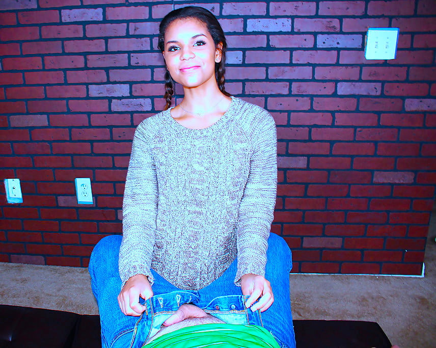 Morenas sexys, 54.
 #94010089