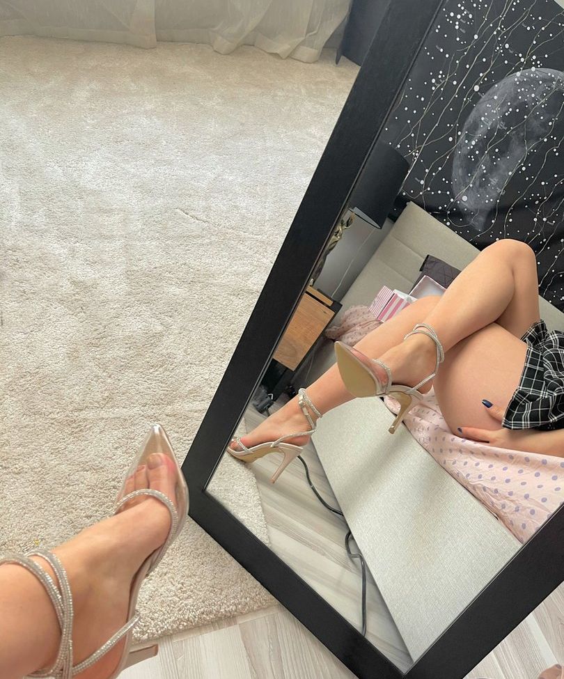 Dilan Dere nude #109103693