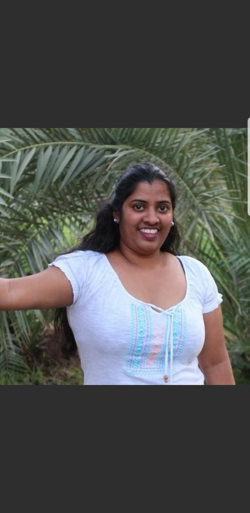 Exposing aunty #93033449