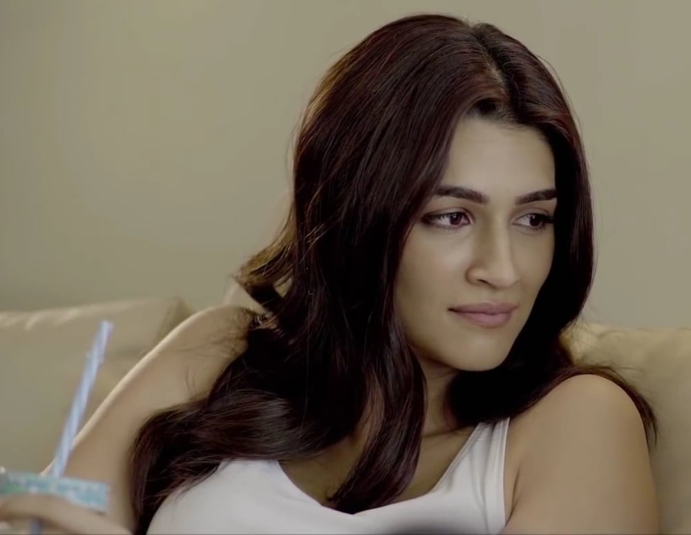 Kriti sanon lanja sexy expressions #80680277