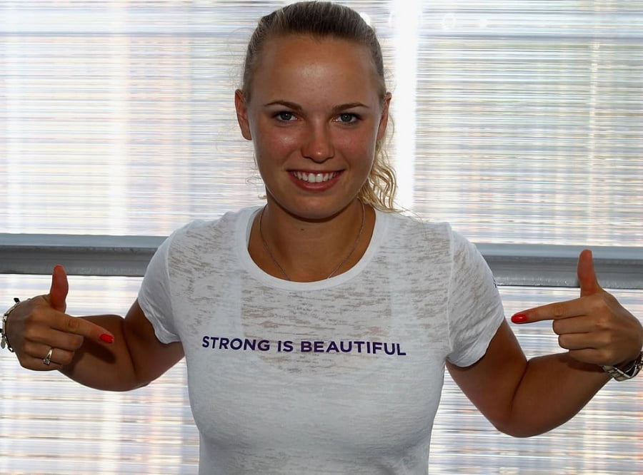 Caroline wozniacki
 #102003194