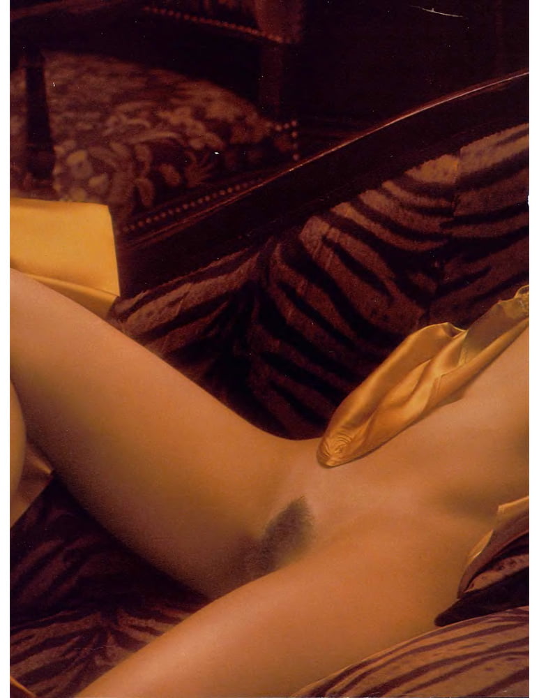 Playboy magazine (janvier 1987) - photos de nus uniquement
 #96934176