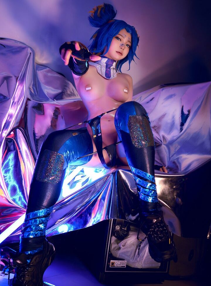 ZinieQ Cosplayer nude #108586370