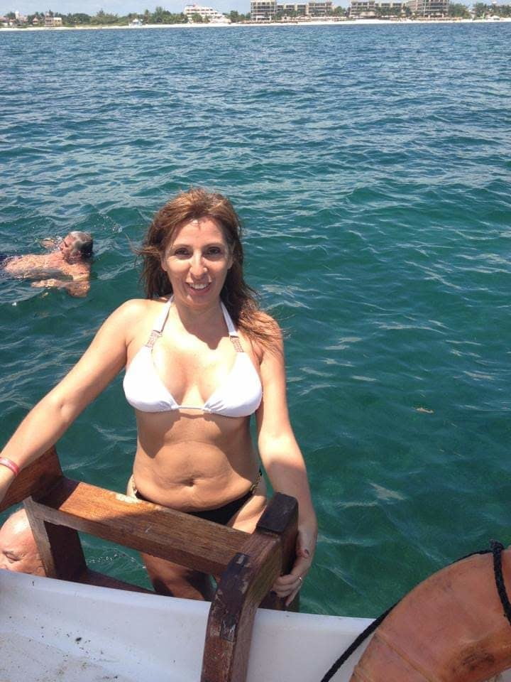 Milf caliente exhibicionista marido cornudo, tetona madura
 #103639134