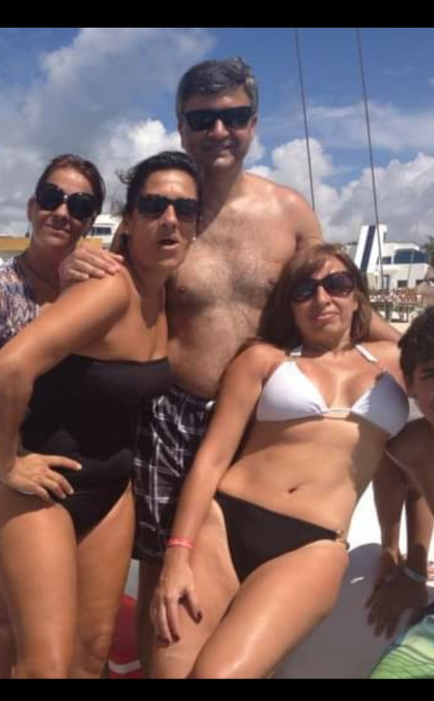 Milf caliente exhibicionista marido cornudo, tetona madura
 #103639138