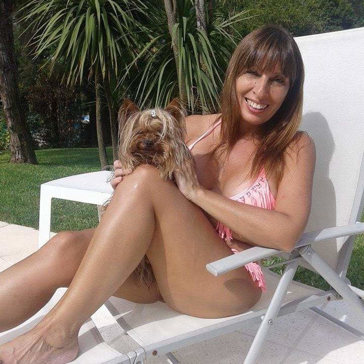 Milf caliente exhibicionista marido cornudo, tetona madura
 #103639181