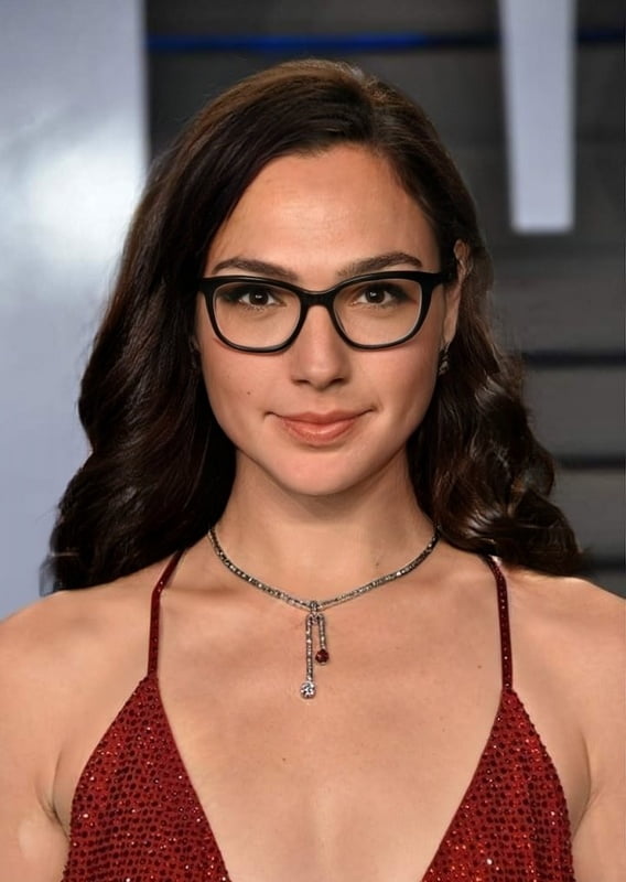 Gal gadot
 #92505228