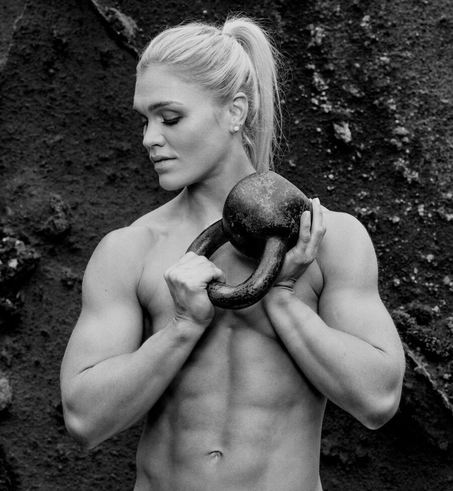 Katrin Davidsdottir desnuda #109024681