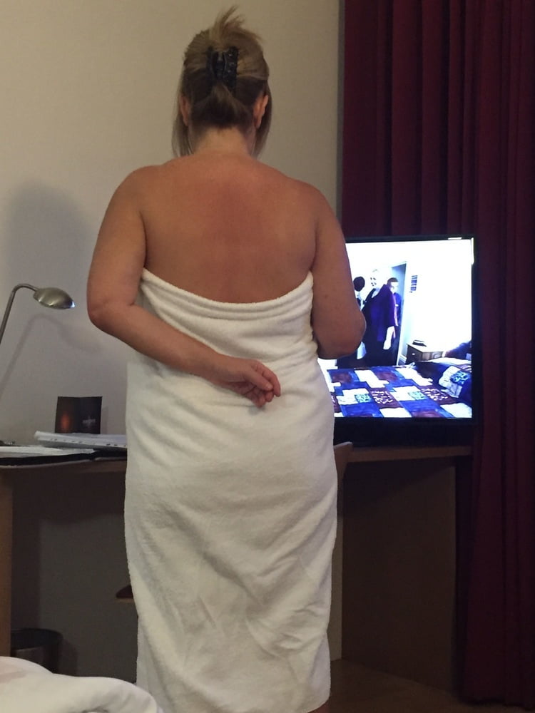 露出した妻たちは不明
 #92983873