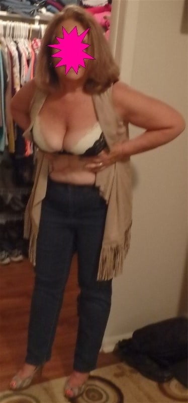 露出した妻たちは不明
 #92983906