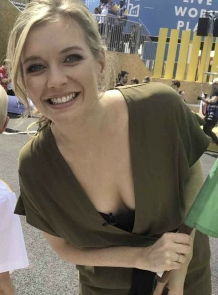 Rachel Riley nackt #109690452