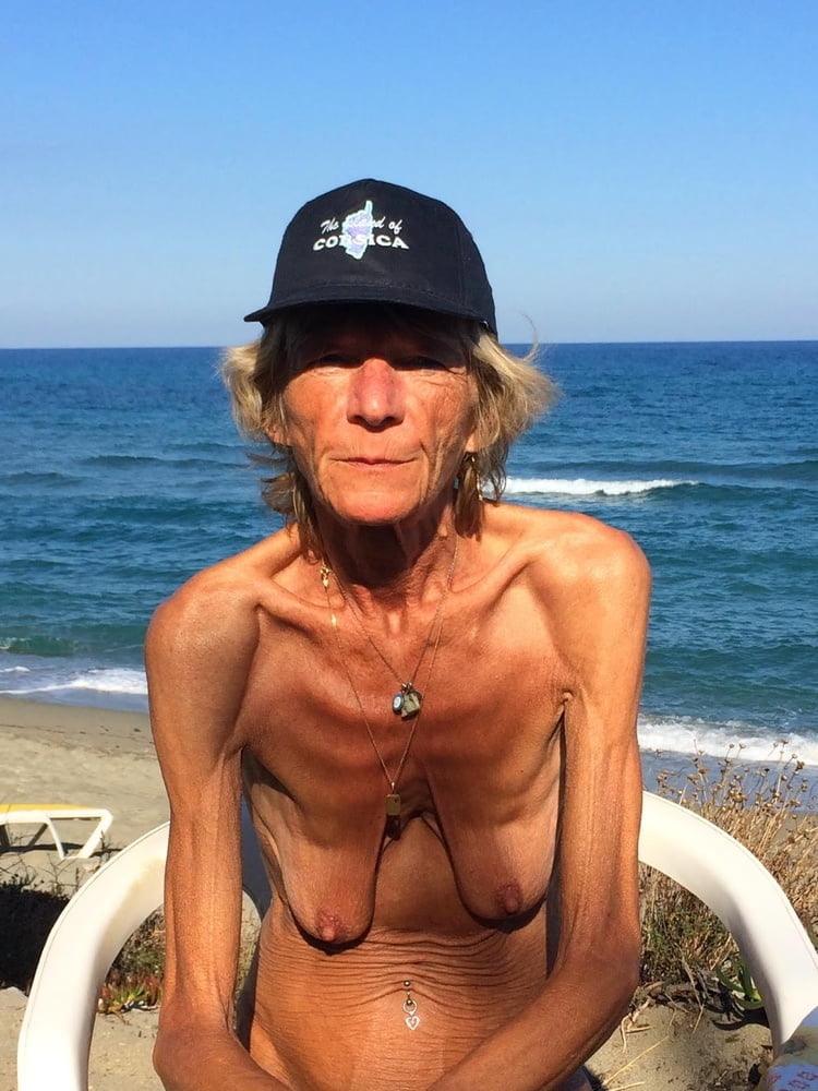 Maduras y abuelitas 429
 #98750554