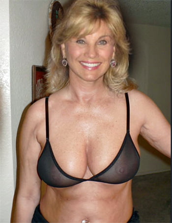 女房を晒す
 #89948935