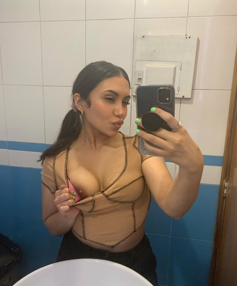 Cloudsbell desnuda #108078533