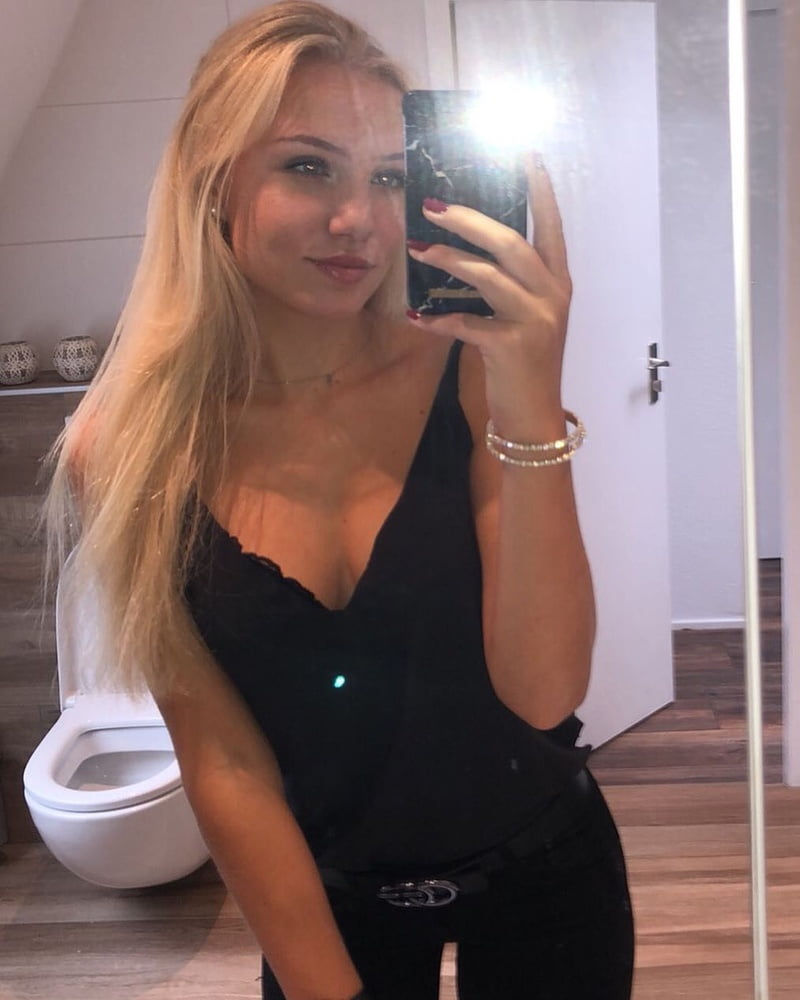 Mezcla de mujeres sexys
 #95724492