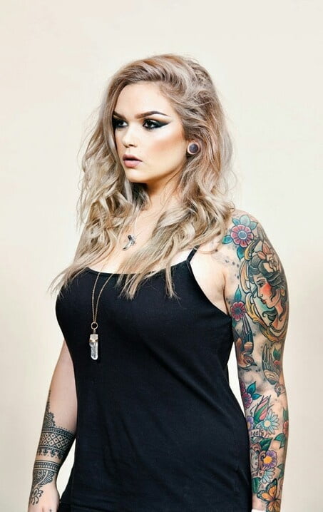 Lectura de cama, un estudio de damas entintadas
 #97050491