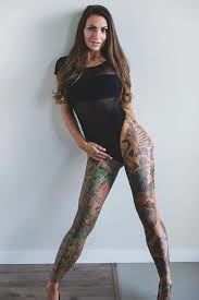 Lectura de cama, un estudio de damas entintadas
 #97050557