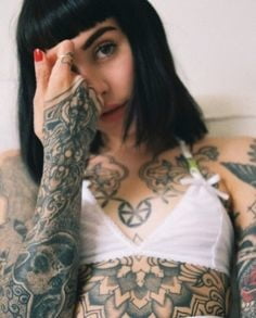 Lectura de cama, un estudio de damas entintadas
 #97050626