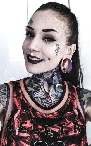 Lectura de cama, un estudio de damas entintadas
 #97050640