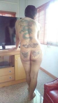 Lectura de cama, un estudio de damas entintadas
 #97050660