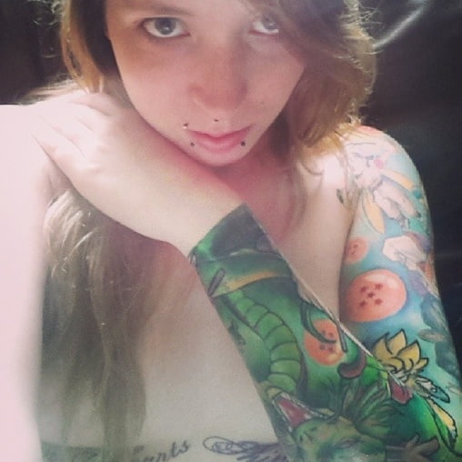 Lectura de cama, un estudio de damas entintadas
 #97050665