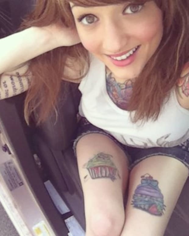 Lectura de cama, un estudio de damas entintadas
 #97050717