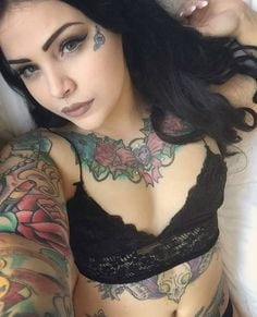 Lectura de cama, un estudio de damas entintadas
 #97050805