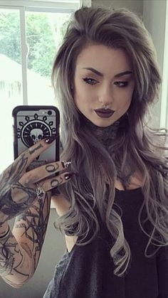 Lectura de cama, un estudio de damas entintadas
 #97050823