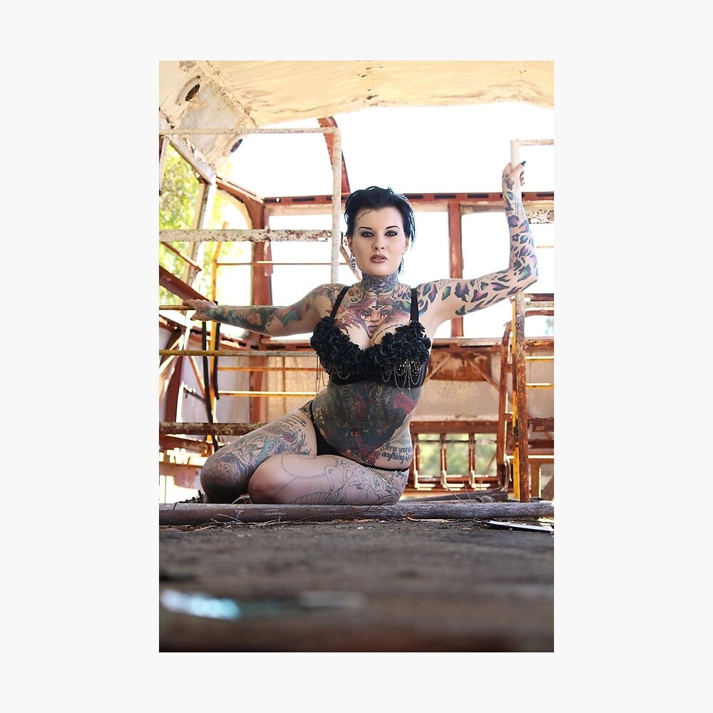 Lectura de cama, un estudio de damas entintadas
 #97050918