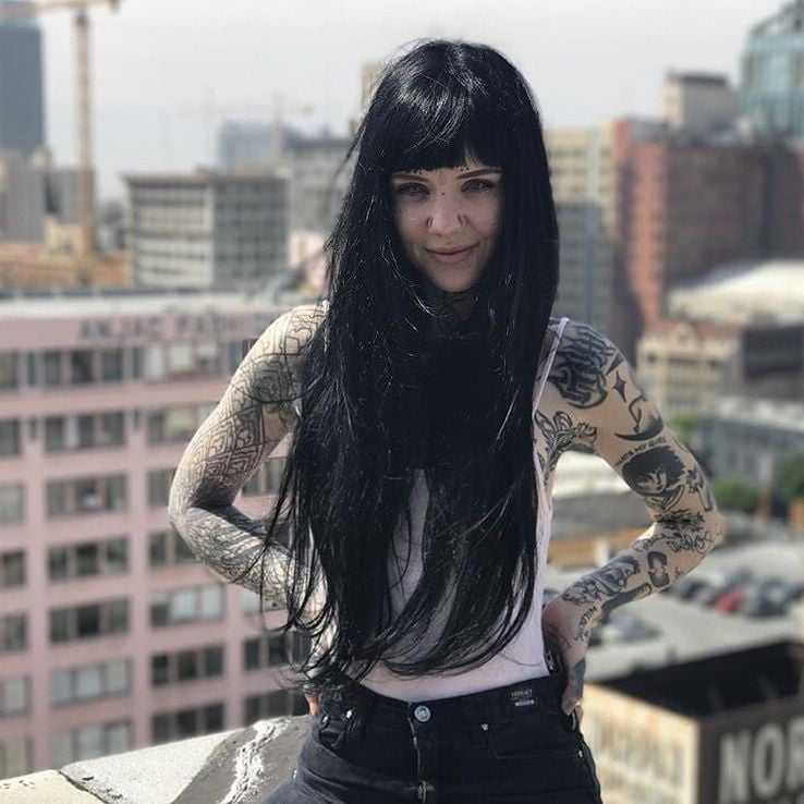 Lectura de cama, un estudio de damas entintadas
 #97050943