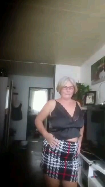 un peut de legerter 2 #80746359