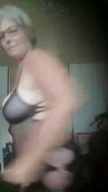 un peut de legerter 2 #80746652