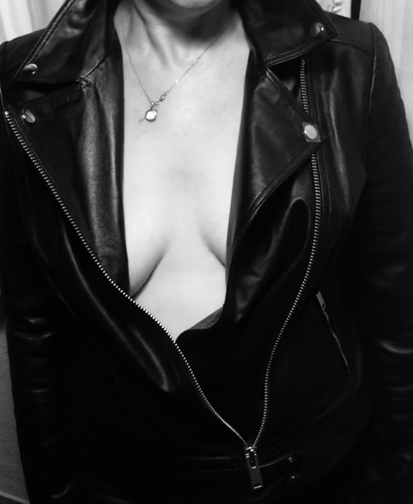 Set in bianco e nero se sporco sexy rock chick britannico
 #81057165