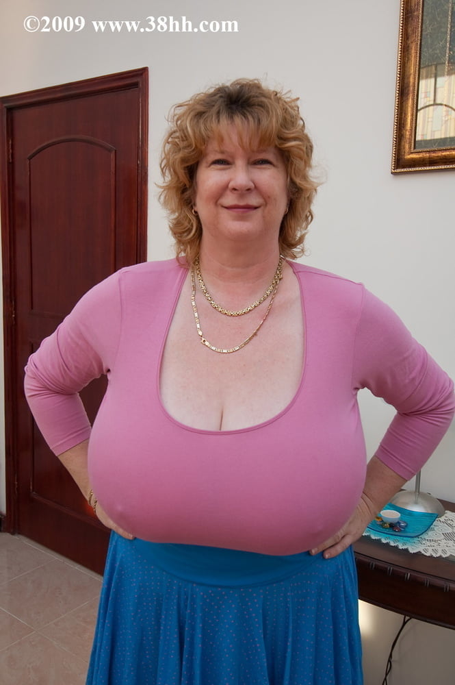 Boom madura tetas enormes
 #89177721