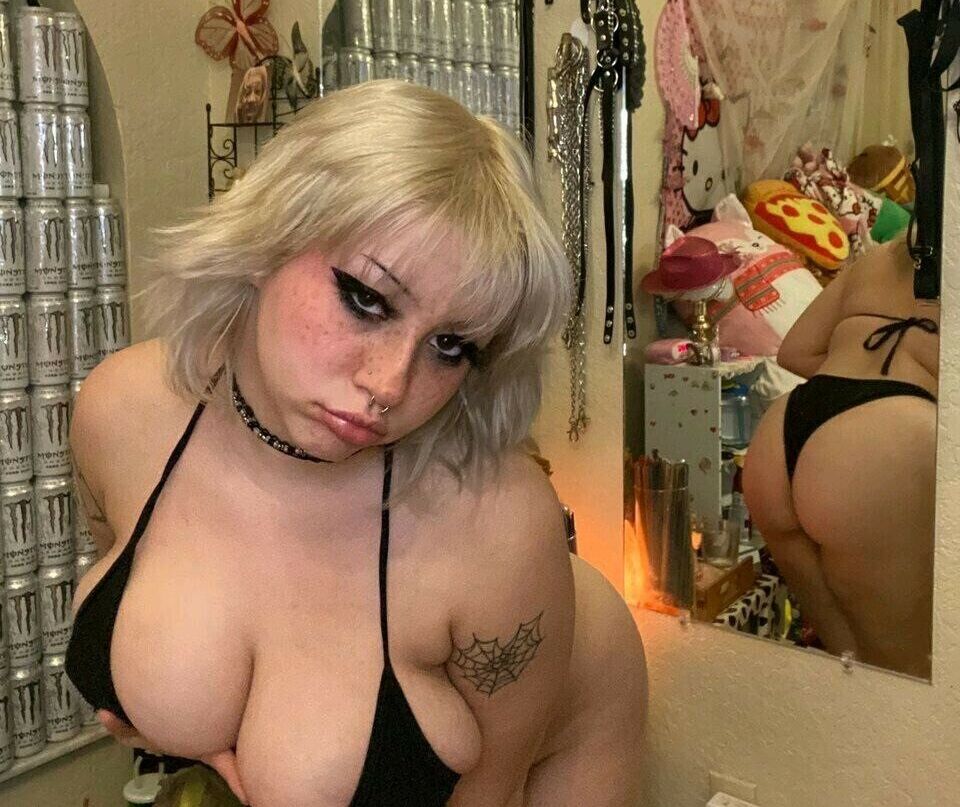 V0l4til3 desnuda #108091149