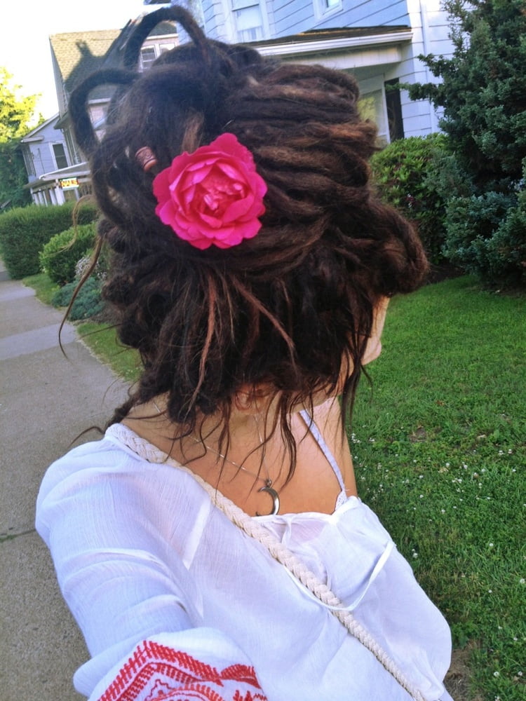 Excentric girl #103600626