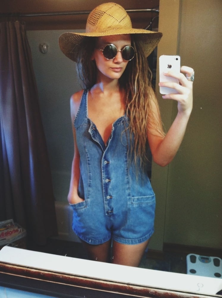 Excentric girl #103600708