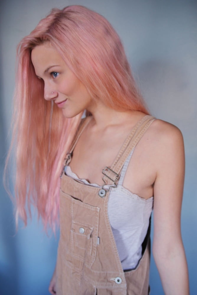 Excentric girl #103600712