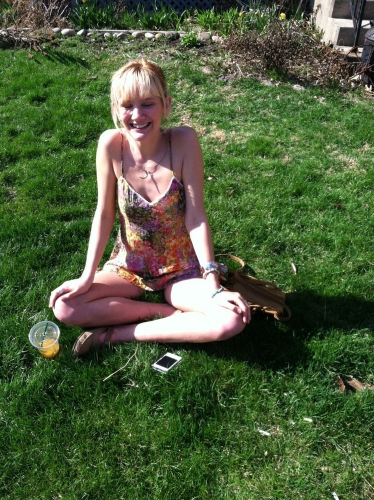 Excentric girl #103600798