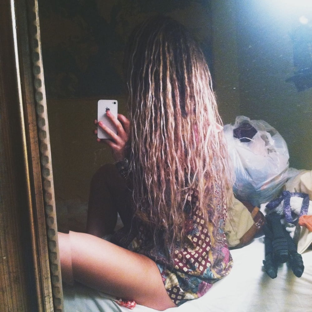 Excentric girl #103600847