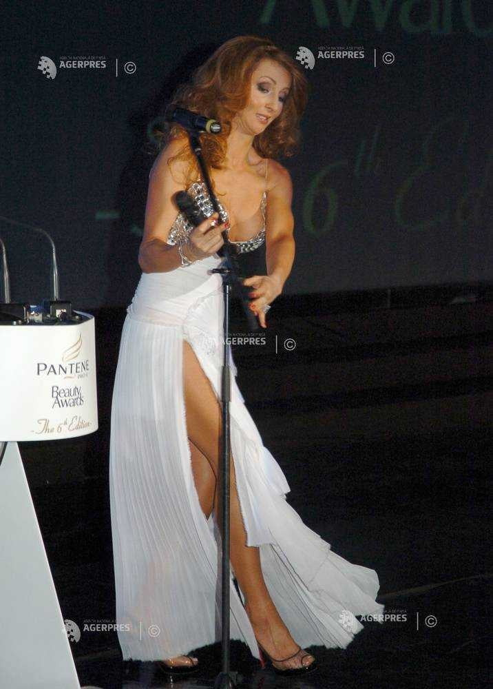 Mihaela radulescu
 #92587394