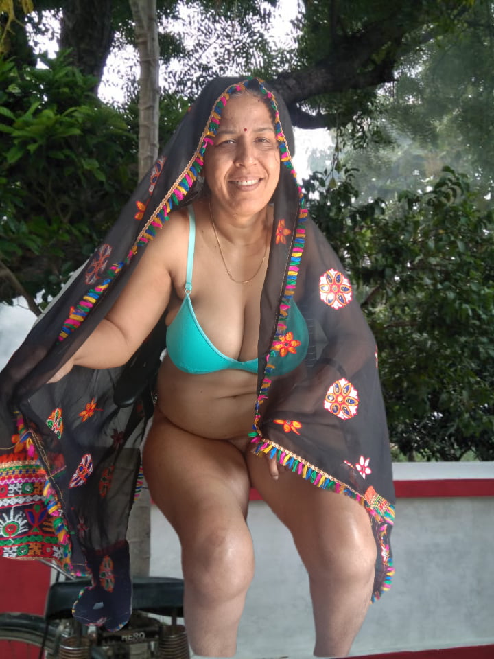 Meena sexy bhabhi
 #100384839