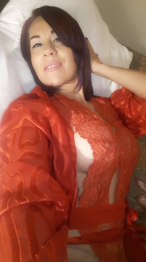 Latina Milf Queen Rouge Pt 3 #95400733