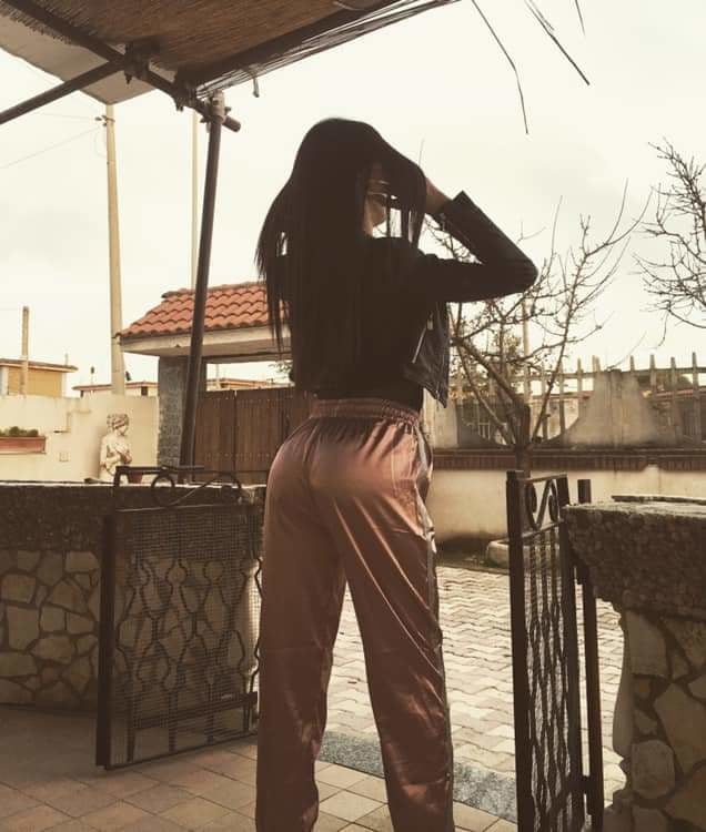 Tonya bove la zoccola
 #96905746